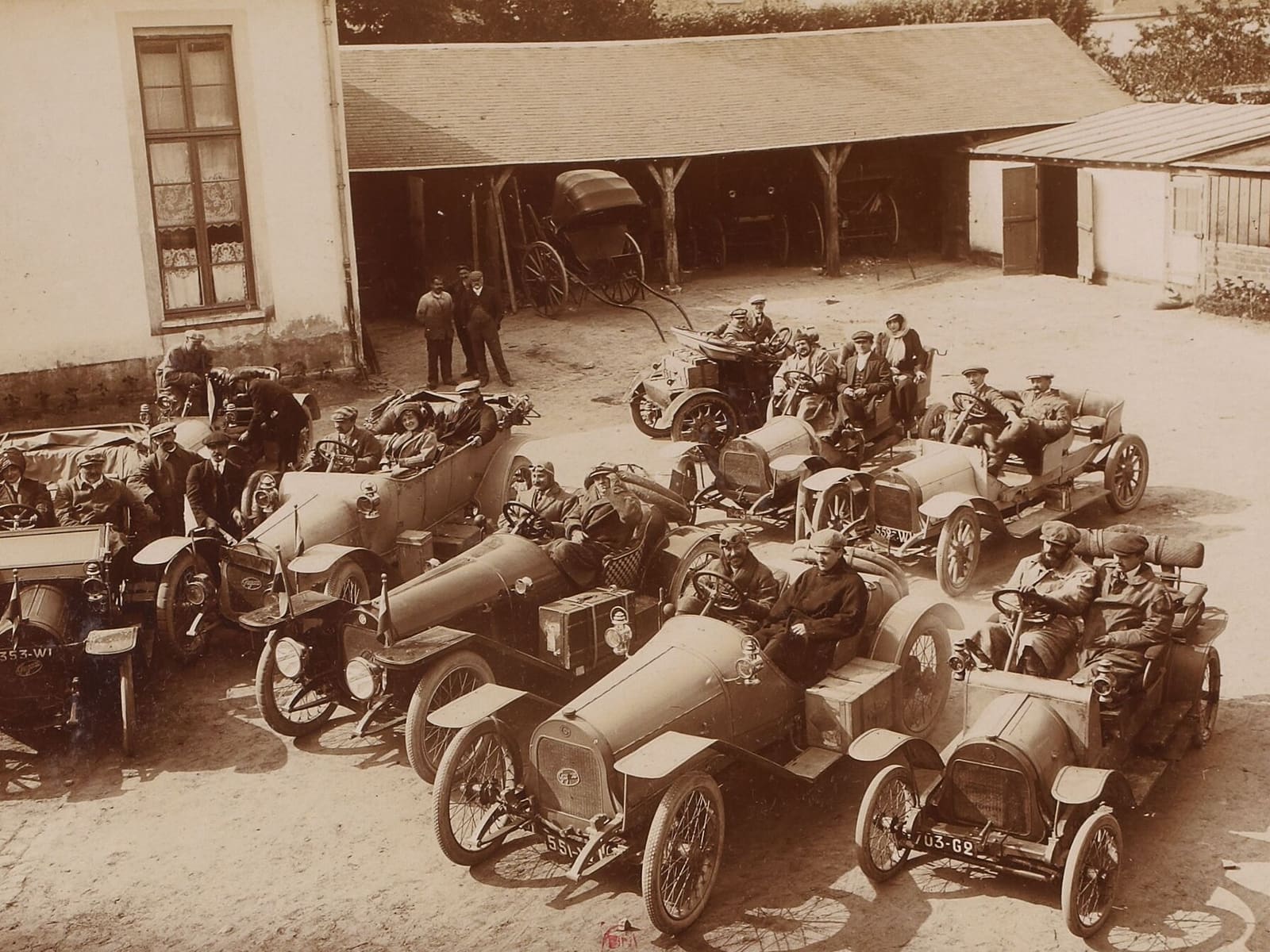 La fête Grégoire - une centaine de voitures les 13 et 14 juillet 1910 à l'étang du puits